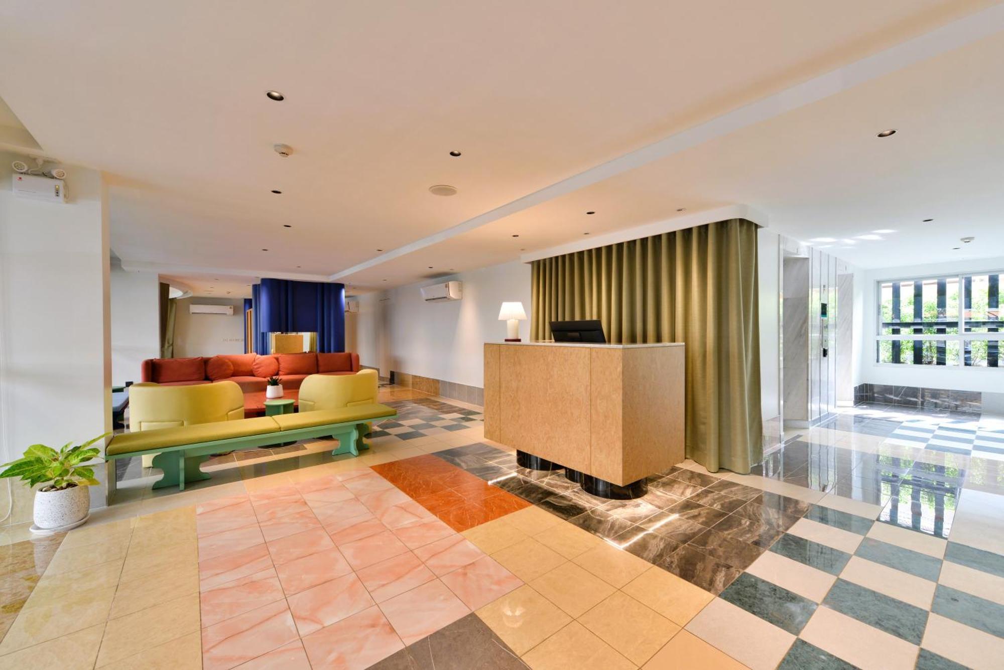 The Grass Serviced Suites Pattaya Buitenkant foto